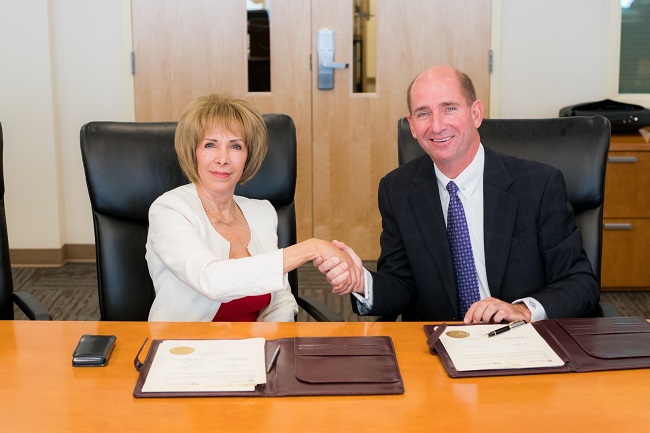 wnmu signs agreements rs