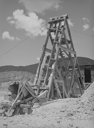 pinos altos head frame at old gold mine at pinos altos library of congress may of 1940 russell lee 65