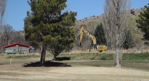 track hoe at scgc pond