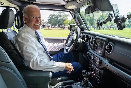 president joe biden drives a jeep wrangler rubicon during a clean cars event august 5 2021 south lawn driveway of the white house official white house photo by adam schultz 50