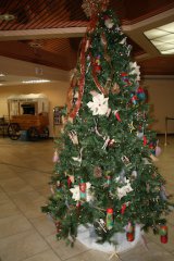 1st New Mexico Bank Plays Santa for Sixth Street Elementary School