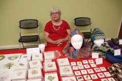 Rolling Stones Gem and Mineral Society holds holiday market 112517