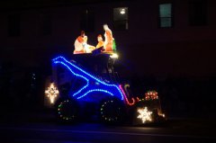 Lighted Christmas Parade ES Photos 112517