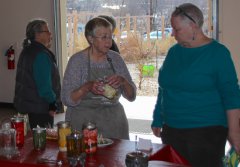 The Volunteer Center hosts Fickle Pickle sale