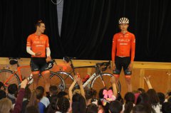 Tour of Gila cyclists speak to Bayard Elementary students 041118